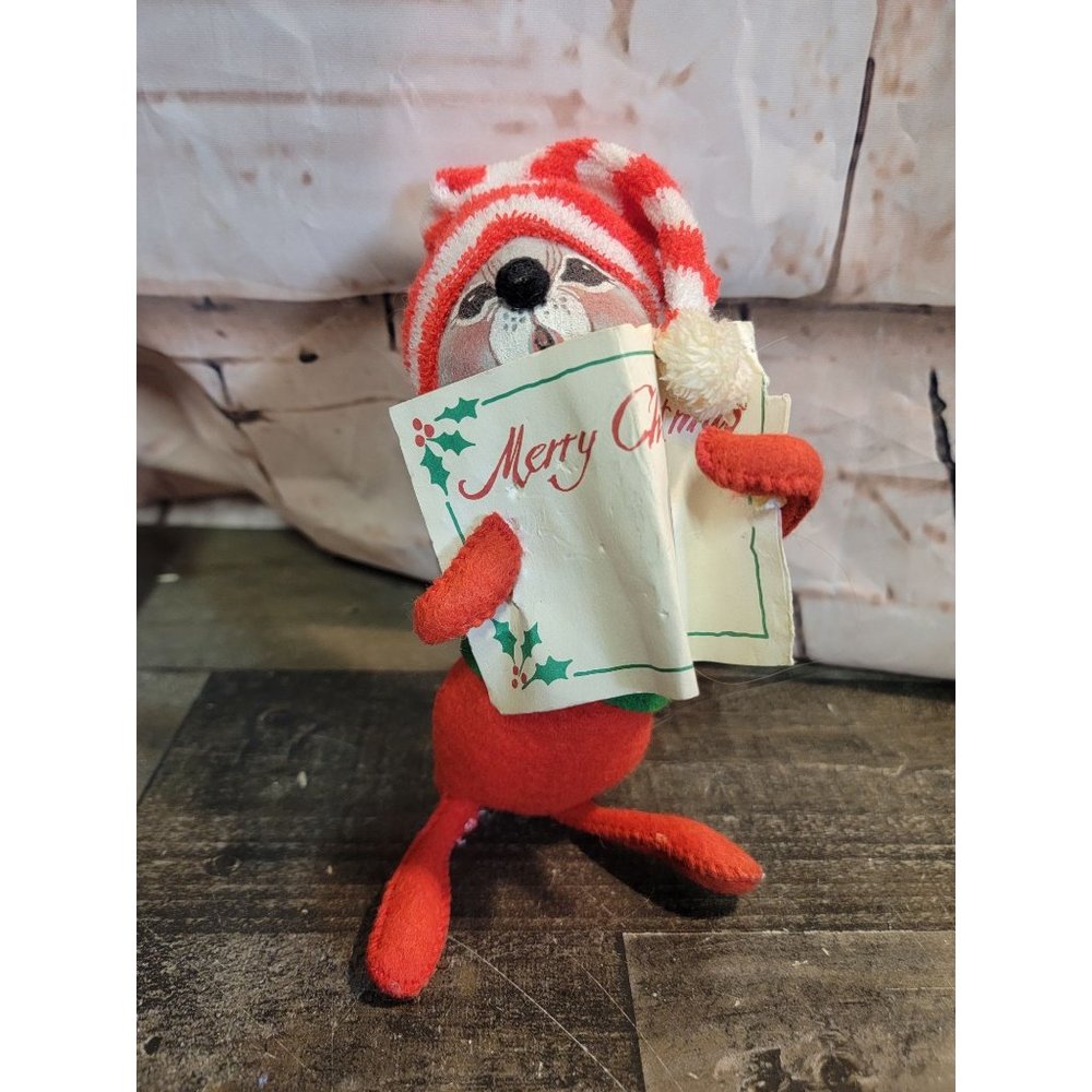 Annalee Merry Christmas caroling Mouse xmas red‎ hat decor figure